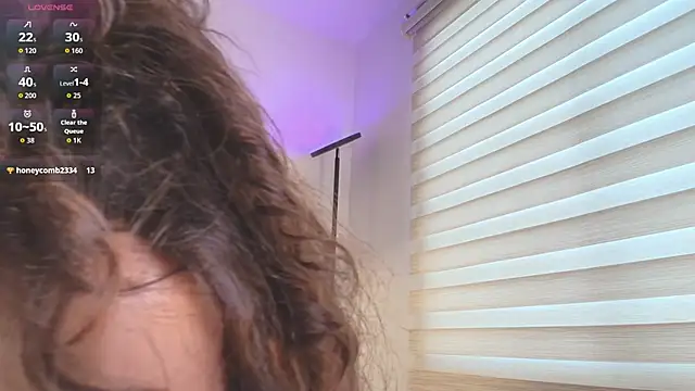 AngelinaRoss  online show from November 13, 2025, 3:55 pm