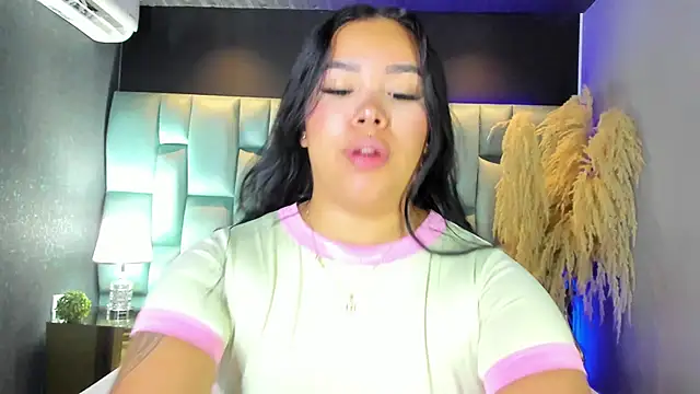 Snapshot of MarianaGarciaa__ chatting on April 18, 2026, 7:29 pm MarianaGarciaa online show from April 18, 2026, 7:29 pm