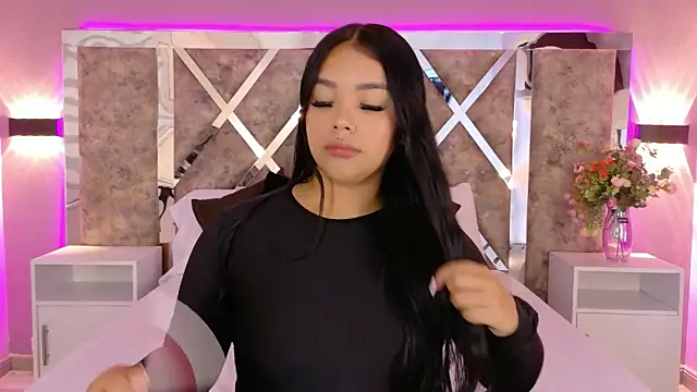Snapshot of MarianaGarciaa__ chatting on May 21, 2026, 7:21 pm MarianaGarciaa online show from May 21, 2026, 7:21 pm