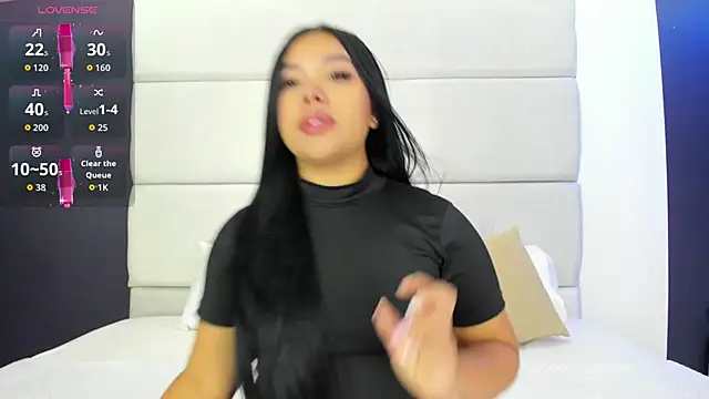 Snapshot of MarianaGarciaa__ chatting on May 27, 2026, 6:27 pm MarianaGarciaa online show from May 27, 2026, 6:27 pm