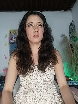 lovely kitt online show from May 21, 2026, 4:08 am