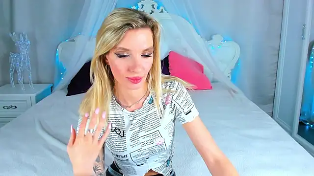 AlinaLovelyX online show from April 11, 2026, 7:45 am