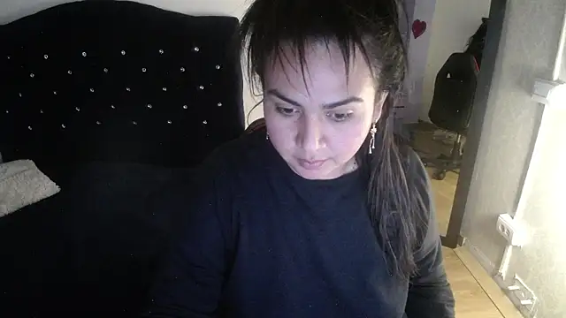 Snapshot of lucianaa_25 chatting on December 23, 2024, 6:48 pm lucianaa 25 online show from December 23, 2024, 6:48 pm