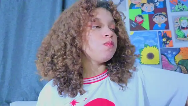 Ada gales  online show from April 28, 2026, 3:33 am