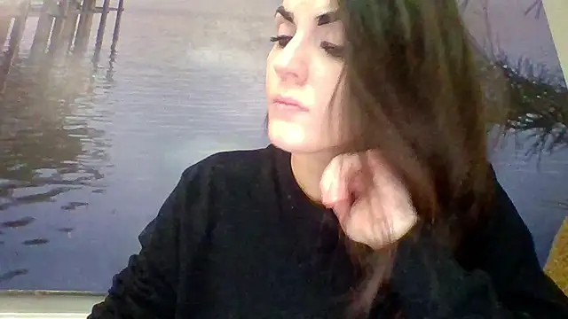 AliceTailor online show from April 8, 2026, 10:10 pm