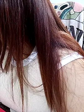 ZUCAAT online show from November 19, 2025, 3:39 am