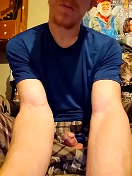 Snapshot of REDHAMMER_ chatting on February 23, 2025, 1:35 am REDHAMMER online show from February 23, 2025, 1:35 am