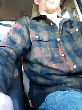 Snapshot of REDHAMMER_ chatting on November 10, 2025, 9:14 pm REDHAMMER online show from November 10, 2025, 9:14 pm