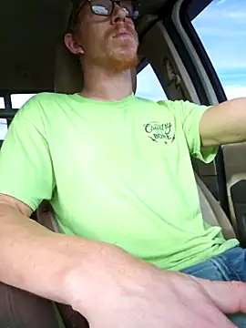 Snapshot of REDHAMMER_ chatting on November 13, 2025, 9:14 pm REDHAMMER online show from November 13, 2025, 9:14 pm