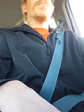 Snapshot of REDHAMMER_ chatting on January 9, 2026, 9:05 pm REDHAMMER online show from January 9, 2026, 9:05 pm