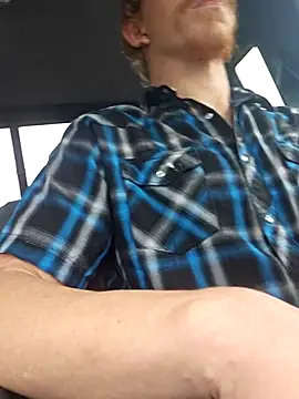 Snapshot of REDHAMMER_ chatting on January 13, 2026, 9:20 pm REDHAMMER online show from January 13, 2026, 9:20 pm