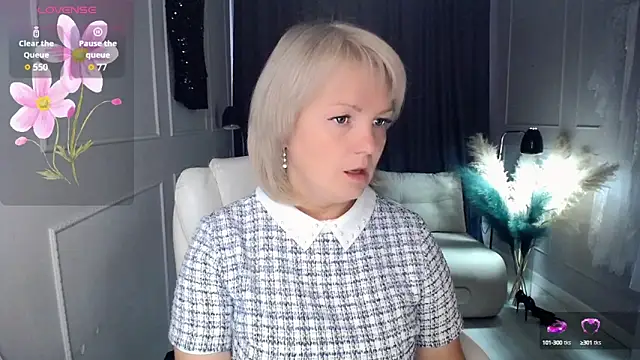 Juarnea online show from September 13, 2025, 9:09 am