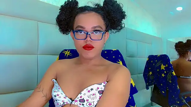 Snapshot of KayleighDreams_ chatting on February 7, 2025, 4:59 am KayleighDreams  online show from February 7, 2025, 4:59 am