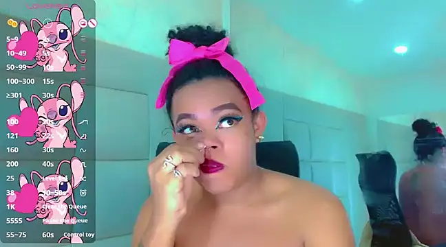 Snapshot of KayleighDreams_ chatting on February 25, 2025, 3:38 pm KayleighDreams  online show from February 25, 2025, 3:38 pm
