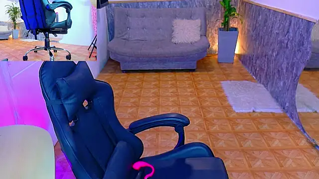 emily jones 1 online show from October 2, 2025, 10:55 am