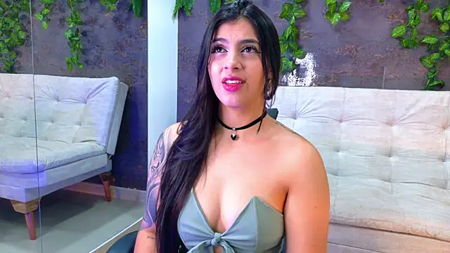 emily jones 1 online show from November 14, 2025, 11:42 am