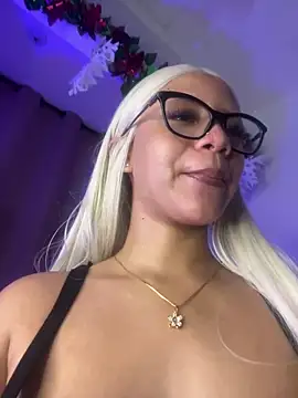 Charlotee  online show from January 5, 2025, 9:37 am