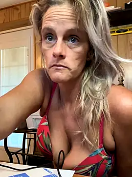 vixendoll87 online show from November 4, 2025, 4:17 pm