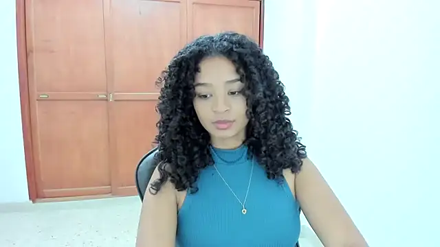 Snapshot of avellanatammy chatting on December 10, 2024, 12:17 am avellanatammy online show from December 10, 2024, 12:17 am