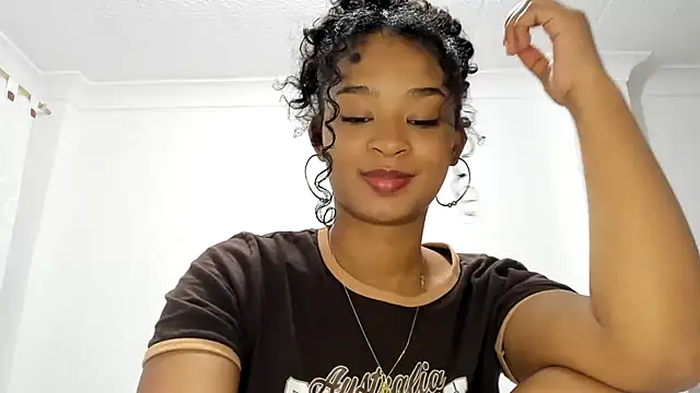 Snapshot of avellanatammy chatting on February 4, 2025, 1:56 am avellanatammy online show from February 4, 2025, 1:56 am