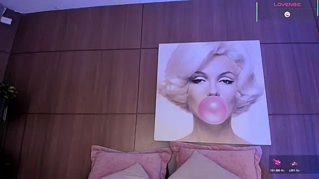 AgattaDuque online show from April 14, 2026, 11:55 pm