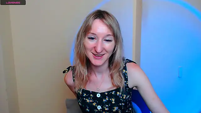 Snapshot of AmandaSell chatting on June 30, 2026, 6:58 am AmandaSell online show from June 30, 2026, 6:58 am