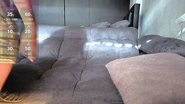 AnyElish online show from December 13, 2025, 8:47 pm