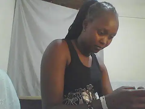 Cute tamara online show from April 18, 2026, 7:07 pm