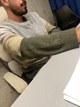 giorgakaci69 online show from October 14, 2025, 5:25 pm