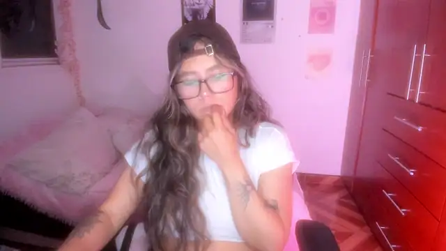 StephaniFox online show from January 14, 2026, 12:49 am