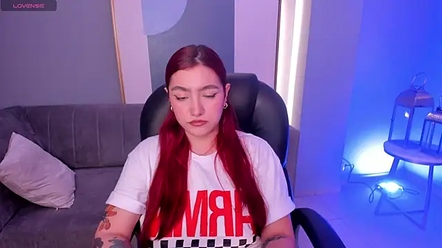 Snapshot of ViolettCastel chatting on February 5, 2025, 7:42 pm ViolettCastel online show from February 5, 2025, 7:42 pm