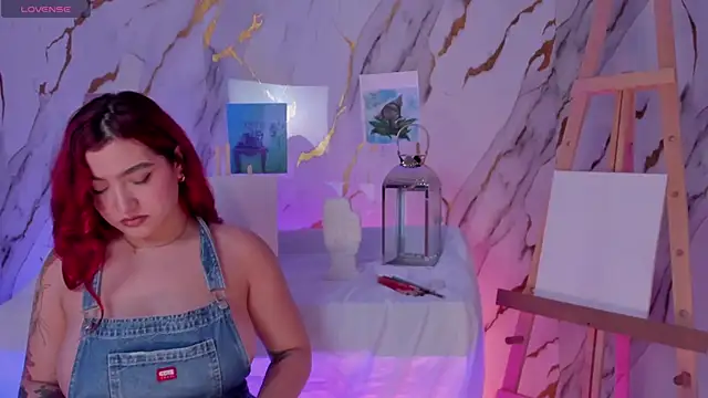 Snapshot of ViolettCastel chatting on February 11, 2025, 7:59 pm ViolettCastel online show from February 11, 2025, 7:59 pm