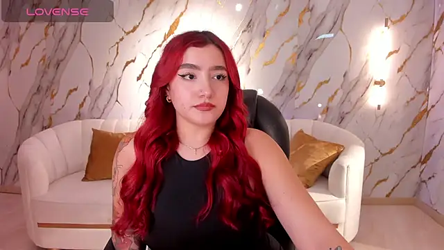 Snapshot of ViolettCastel chatting on February 14, 2025, 7:44 pm ViolettCastel online show from February 14, 2025, 7:44 pm