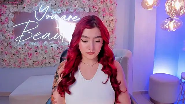 Snapshot of ViolettCastel chatting on March 18, 2025, 7:20 pm ViolettCastel online show from March 18, 2025, 7:20 pm