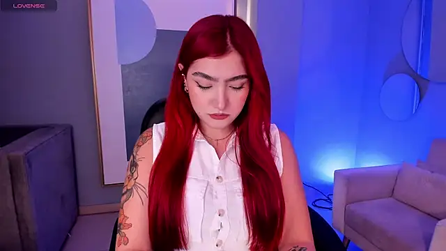 Snapshot of ViolettCastel chatting on September 18, 2025, 6:43 pm ViolettCastel online show from September 18, 2025, 6:43 pm