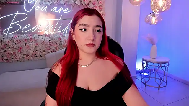 Snapshot of ViolettCastel chatting on September 20, 2025, 7:48 pm ViolettCastel online show from September 20, 2025, 7:48 pm