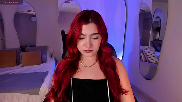 Snapshot of ViolettCastel chatting on October 3, 2025, 7:11 pm ViolettCastel online show from October 3, 2025, 7:11 pm