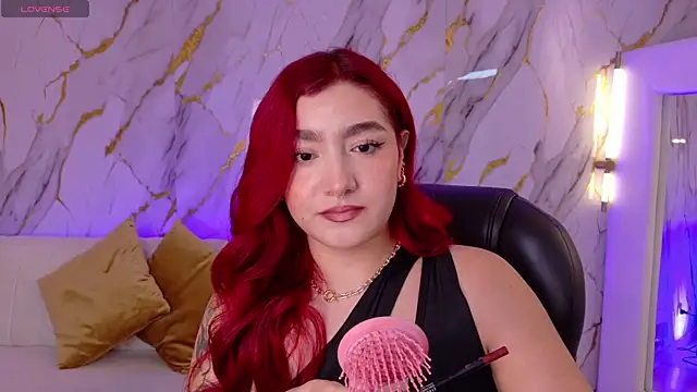 ViolettCastel online show from December 19, 2025, 7:21 pm