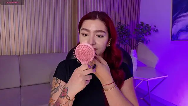 ViolettCastel online show from February 27, 2026, 7:58 pm