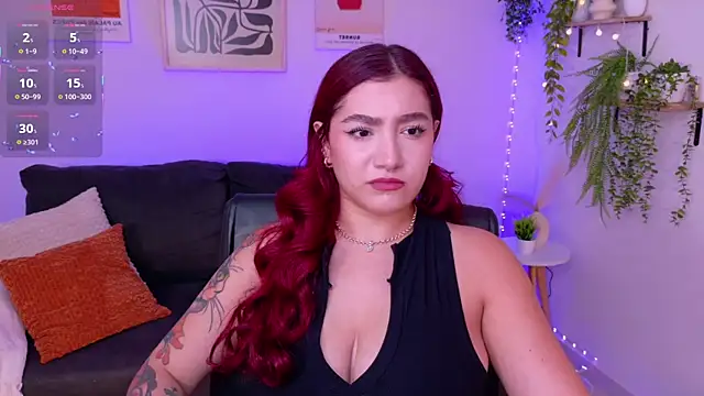 ViolettCastel online show from April 13, 2026, 7:08 pm