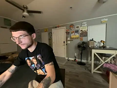 hungkubenski online show from November 11, 2025, 5:51 am