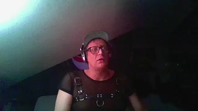 Snapshot of Bigthroaterboy chatting on December 4, 2024, 5:38 am Bigthroaterboy online show from December 4, 2024, 5:38 am