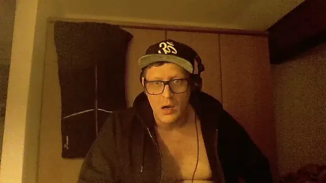 Snapshot of Bigthroaterboy chatting on December 11, 2024, 8:18 pm Bigthroaterboy online show from December 11, 2024, 8:18 pm