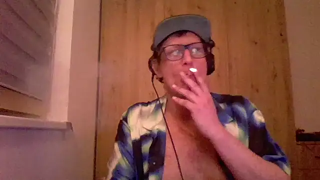 Snapshot of Bigthroaterboy chatting on January 15, 2025, 9:51 pm Bigthroaterboy online show from January 15, 2025, 9:51 pm