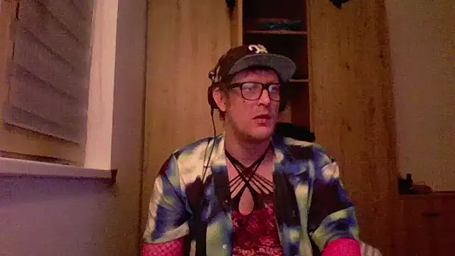 Snapshot of Bigthroaterboy chatting on January 22, 2025, 7:34 pm Bigthroaterboy online show from January 22, 2025, 7:34 pm