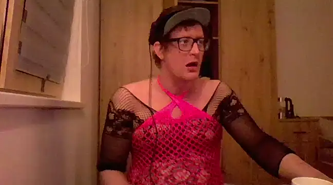 Snapshot of Bigthroaterboy chatting on January 30, 2025, 8:21 pm Bigthroaterboy online show from January 30, 2025, 8:21 pm