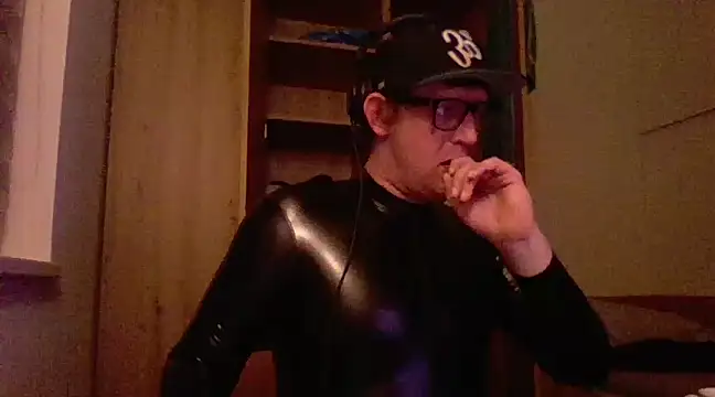 Snapshot of Bigthroaterboy chatting on February 2, 2025, 5:59 pm Bigthroaterboy online show from February 2, 2025, 5:59 pm