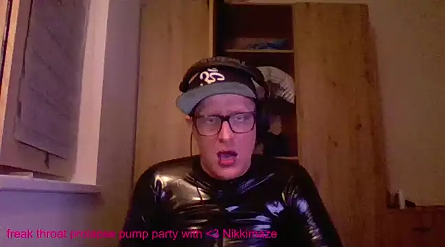 Snapshot of Bigthroaterboy chatting on February 12, 2025, 2:14 am Bigthroaterboy online show from February 12, 2025, 2:14 am