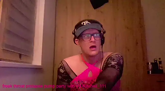 Snapshot of Bigthroaterboy chatting on February 14, 2025, 5:46 pm Bigthroaterboy online show from February 14, 2025, 5:46 pm