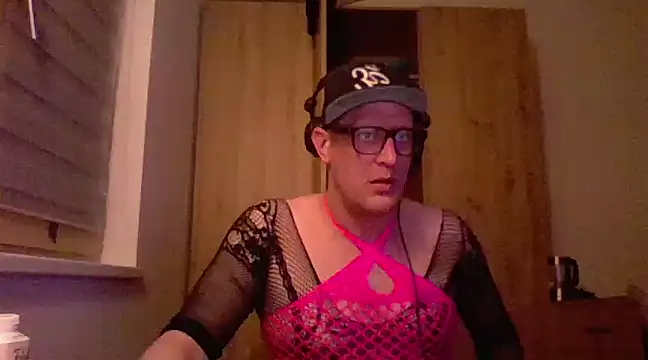 Snapshot of Bigthroaterboy chatting on February 19, 2025, 5:27 pm Bigthroaterboy online show from February 19, 2025, 5:27 pm